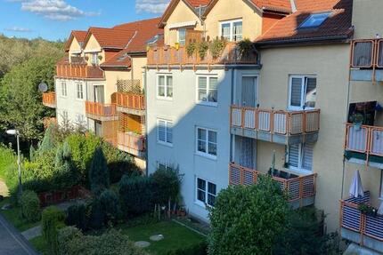 Schöne Wohnung im DG für eine kleine Familie 3 zimmer