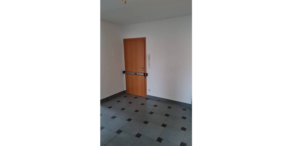 Schöne 4-Zimmerwohnung mit Balkon in traumhafter Lage in HN-Sontheim zu vermieten 4 zimmer