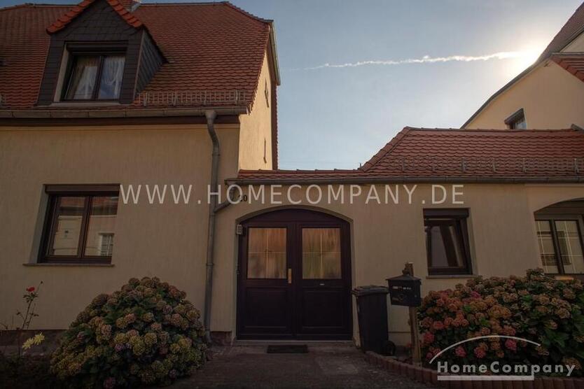 MöbliertFurnished Reihenhaushaus mit Grundstück in Dresden-Niedersedlitz max. 3 Personen