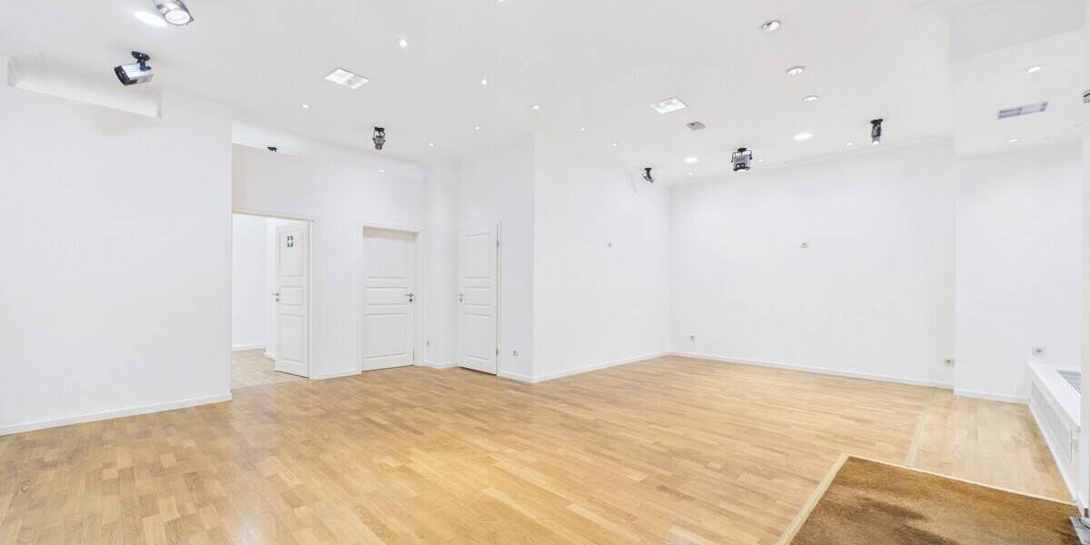 Gewerbeobjekt Regensburg Innenstadt - 3 Zimmer, 2.000&euro; | Angebot:26597569