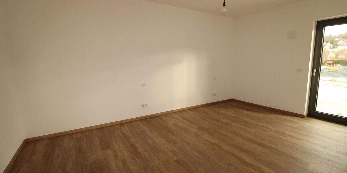 Etagenwohnung Spalt - 2 Zimmer, 102 m&sup2;, 1.075&euro; | Angebot:26723706