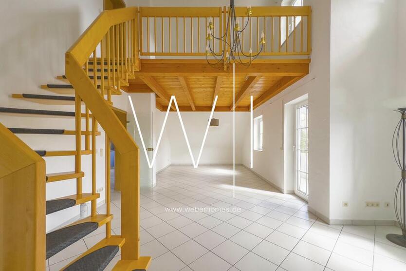 Lichtdurchflutete Maisonette-Wohnung mit gemütlichem Wohnflair