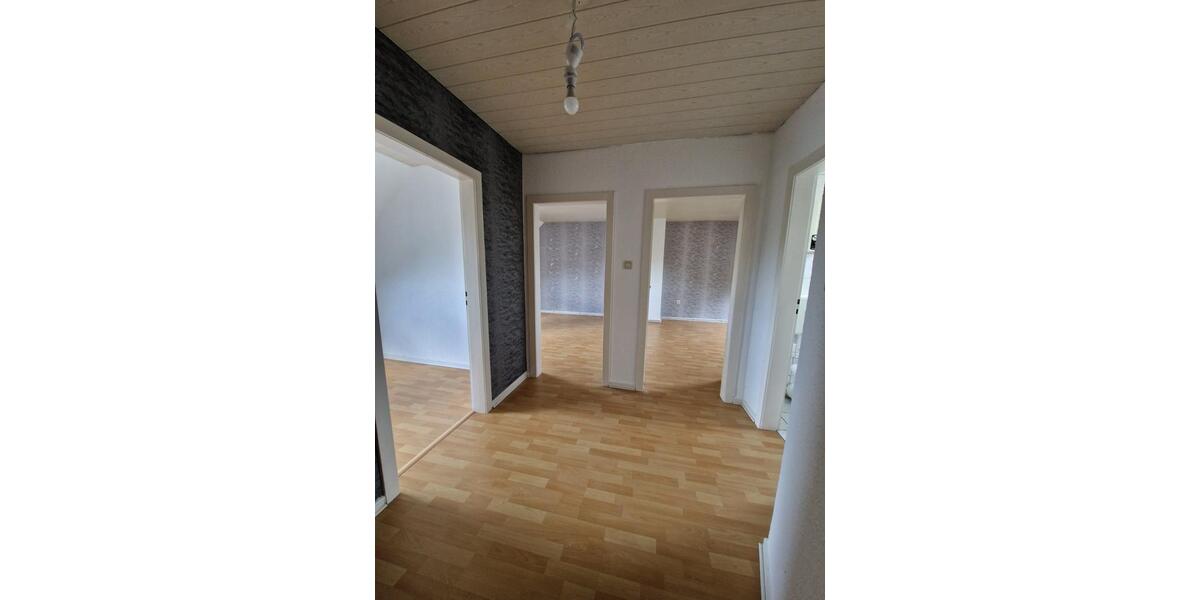 Dachgeschoßwohnung Duisburg Hamborn - 2 Zimmer, 44 m&sup2;, 340&euro; | Angebot:25100420