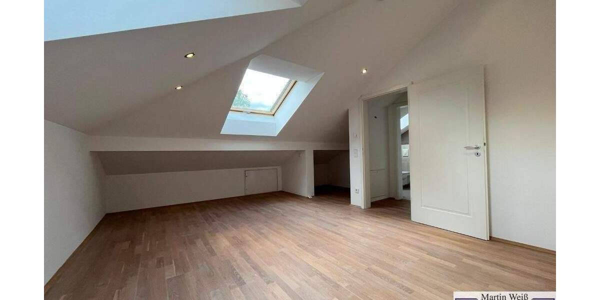 Stilvolle Doppelhaushälfte am Starnberger See in BergMaxhöhe 5 zimmer