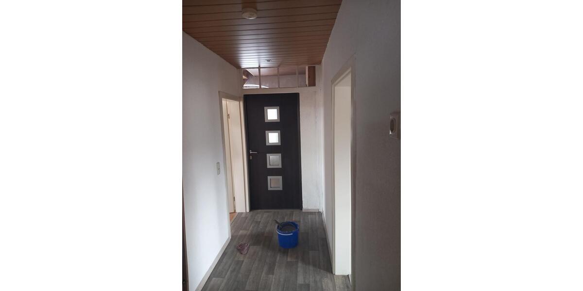 Etagenwohnung Lügde - 5 Zimmer, 130 m&sup2;, 850&euro; | Angebot:26254886