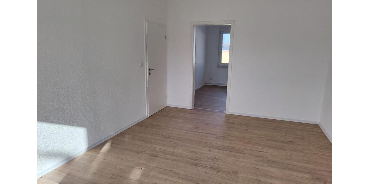 Hochparterre Gröningen - 4 Zimmer, 75 m&sup2;, 450&euro; | Angebot:26017868