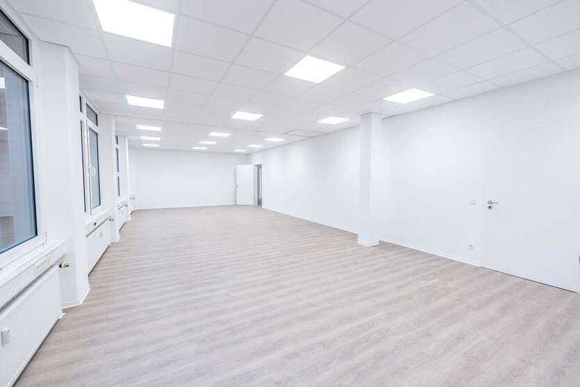 Büro in Hilden 8.241 € 784 m²