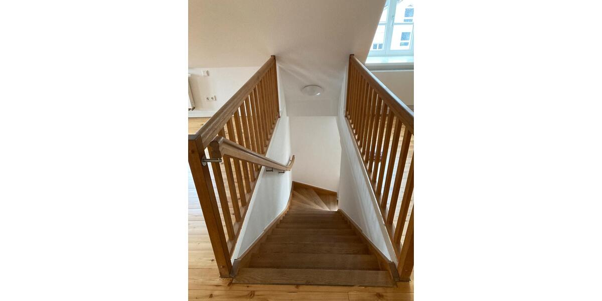 Dachgeschoßwohnung Warstein - 5 Zimmer, 129 m&sup2;, 900&euro; | Angebot:26612574