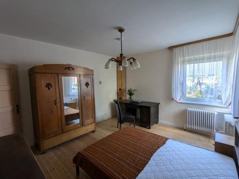 Großer Zimmer in Haus mit schönem Garten