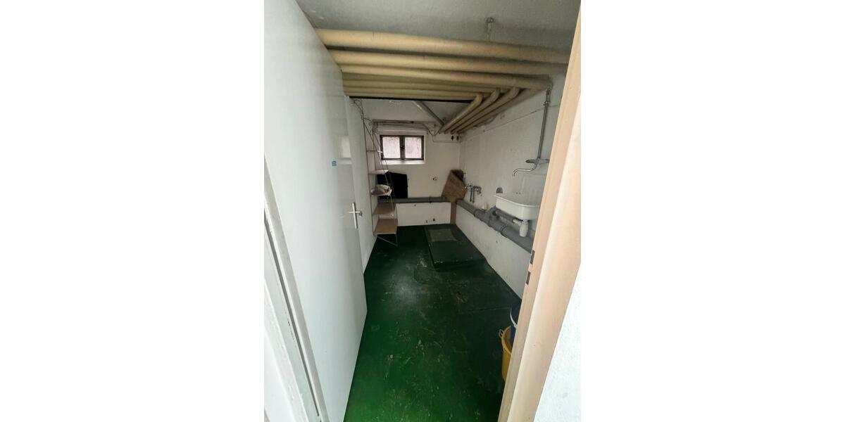 Erdgeschoßwohnung Oettingen in Bayern - 5 Zimmer, 150 m&sup2;, 1.900&euro; | Angebot:25480102