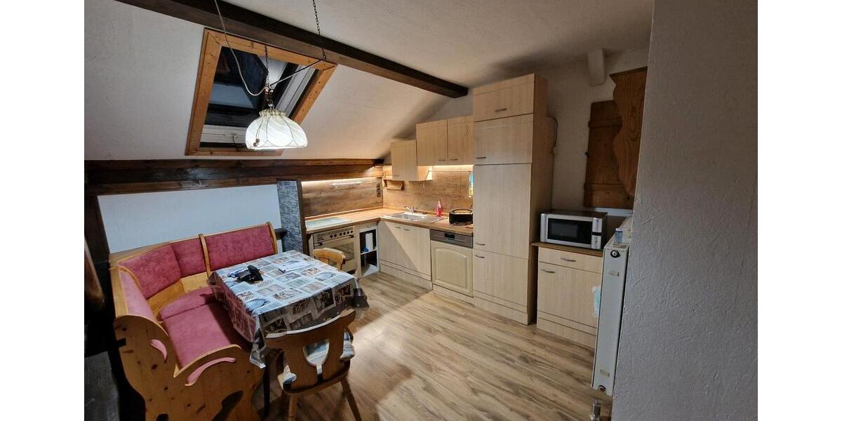 Dachgeschoßwohnung Obing - 4 Zimmer, 95 m&sup2;, 950&euro; | Angebot:25944316