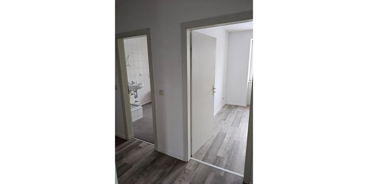 Etagenwohnung Eisleben (Lutherstadt) - 2 Zimmer, 70 m&sup2;, 420&euro; | Angebot:24816331