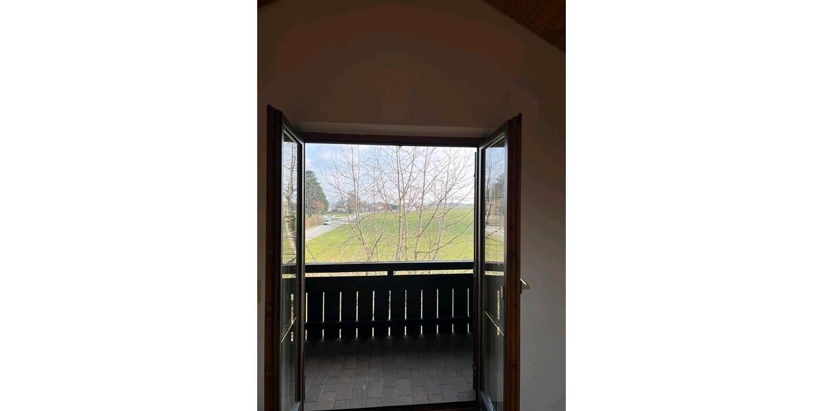 Dachgeschoßwohnung Trostberg - 2 Zimmer, 77 m&sup2;, 750&euro; | Angebot:26523041