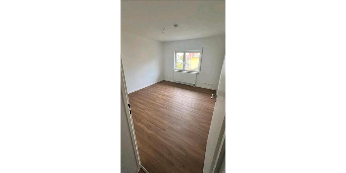 Dachgeschoßwohnung Gießen Wieseck - 4 Zimmer, 90 m&sup2;, 1.100&euro; | Angebot:25920452