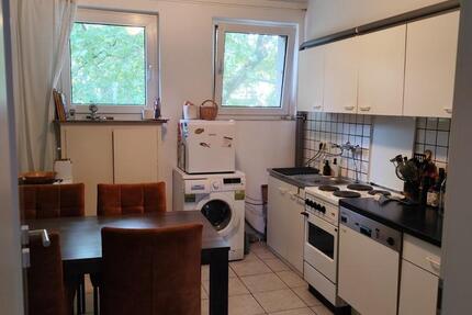 1 Zimmer in 2er-WG – Mitbewohnerin selten da zimmer