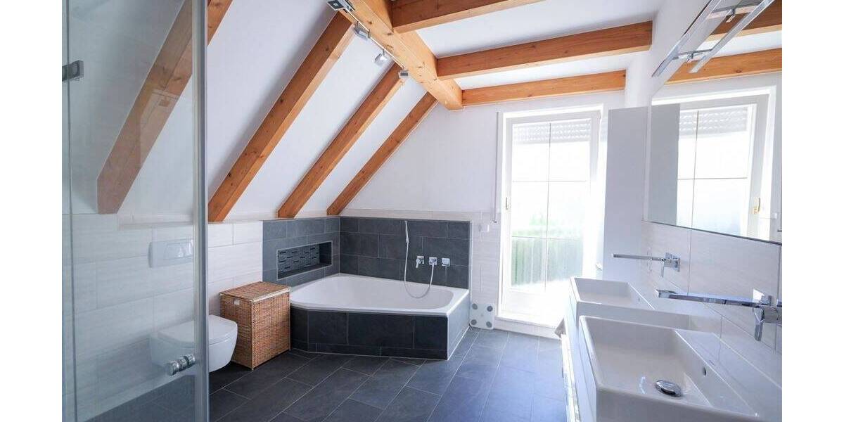 Einfamilienhaus Mammendorf - 9 Zimmer, 272 m&sup2;, 3.490&euro; | Angebot:23964807