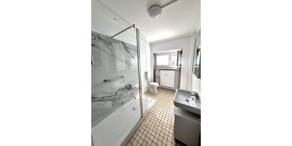 Etagenwohnung Saarbrücken St Johann - 3 Zimmer, 90 m&sup2;, 900&euro; | Angebot:26804247