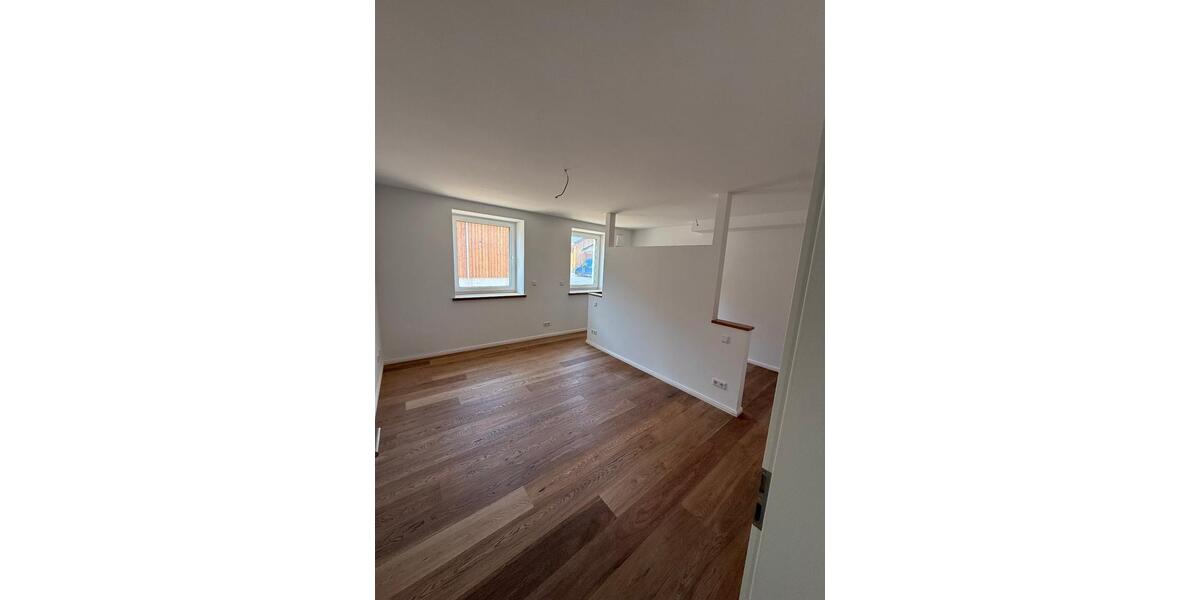 Etagenwohnung Spangenberg - 4 Zimmer, 136 m&sup2;, 1.340&euro; | Angebot:25806100