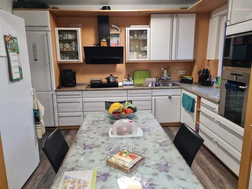 Schöne 3 Zimmer Wohnung mit Spielplatz direkt nebenan