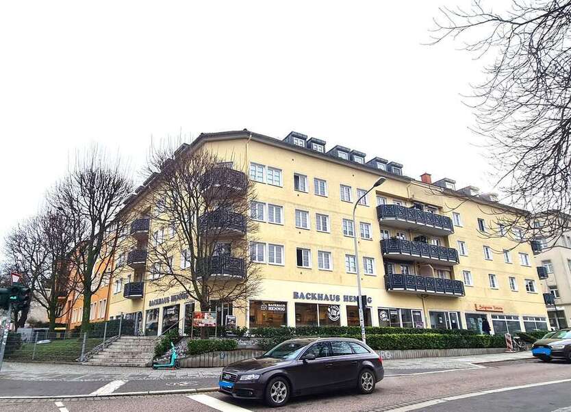 Wohnung zum Mieten in Halle 450 € 50 m²