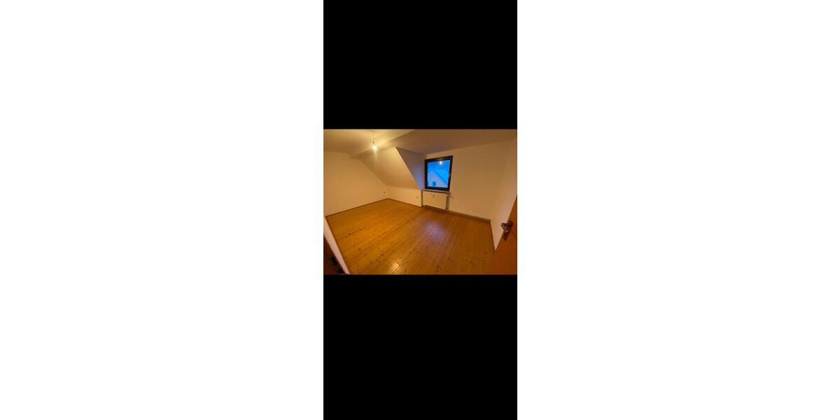 Dachgeschoßwohnung Eschwege - 2 Zimmer, 55 m&sup2;, 400&euro; | Angebot:26125460