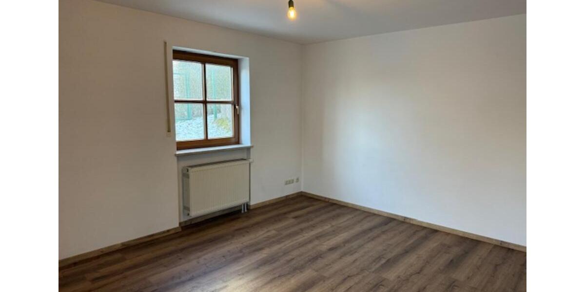 helle 2 Zimmer Einliegerwohnung mit Terasse und EBK 2 zimmer