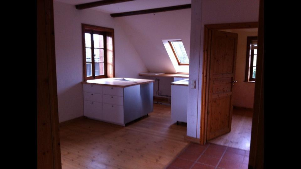 Helle Dachgeschoss-Wohnung zimmer