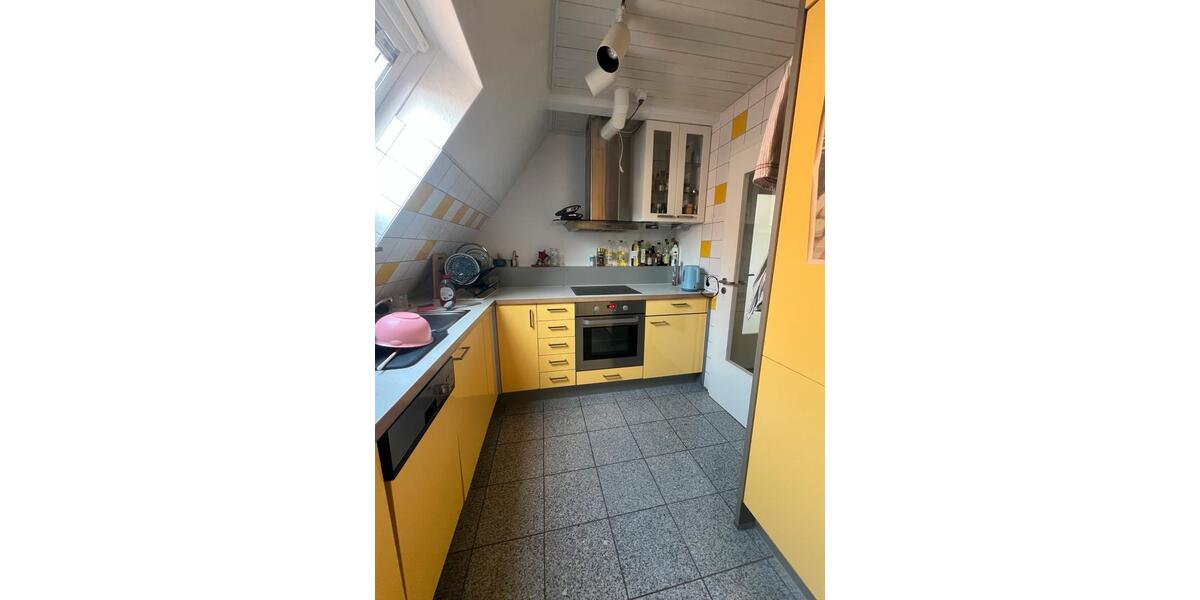 Dachgeschoßwohnung Stuttgart Stuttgart-Süd - 13 Zimmer, 89 m&sup2;, 575&euro; | Angebot:26652370