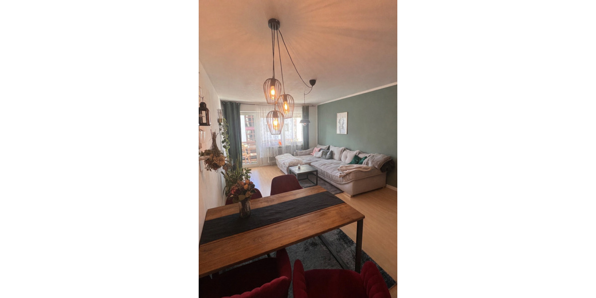 Etagenwohnung Traunstein - 3 Zimmer, 75 m&sup2;, 700&euro; | Angebot:25005336