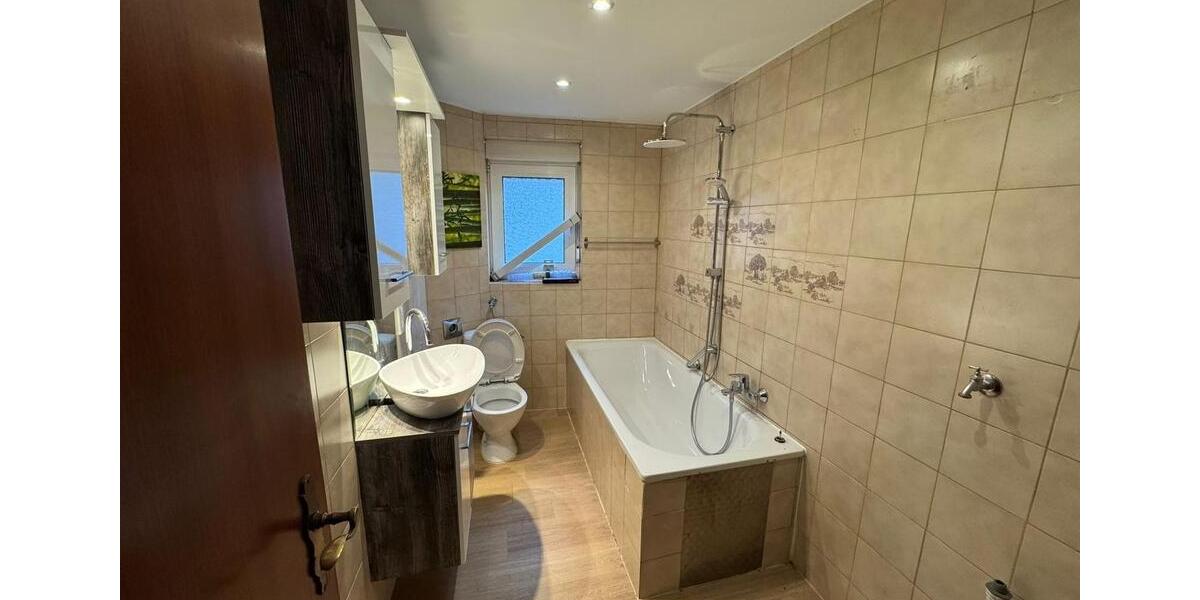 Etagenwohnung Siebeldingen - 2 Zimmer, 75 m&sup2;, 650&euro; | Angebot:24592045