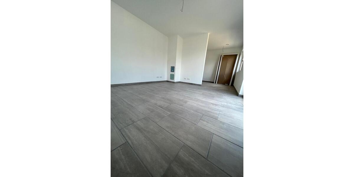 Erdgeschoßwohnung Nittendorf - 2.5 Zimmer, 64 m&sup2;, 950&euro; | Angebot:26603753