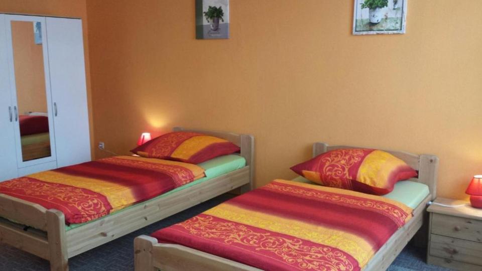 Wohnen auf Zeit Plauen - 1 Zimmer, 40 m&sup2;, 500&euro; | Angebot:24688002