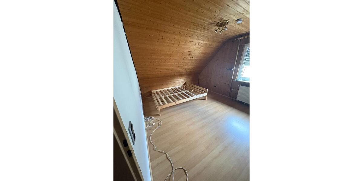 Etagenwohnung Mainz Lerchenberg - 3 Zimmer, 86 m&sup2;, 1.350&euro; | Angebot:26041410