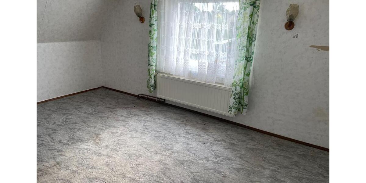 Einfamilienhaus Limbach-Oberfrohna Oberfrohna - 4 Zimmer, 76 m&sup2;, 250&euro; | Angebot:24559771