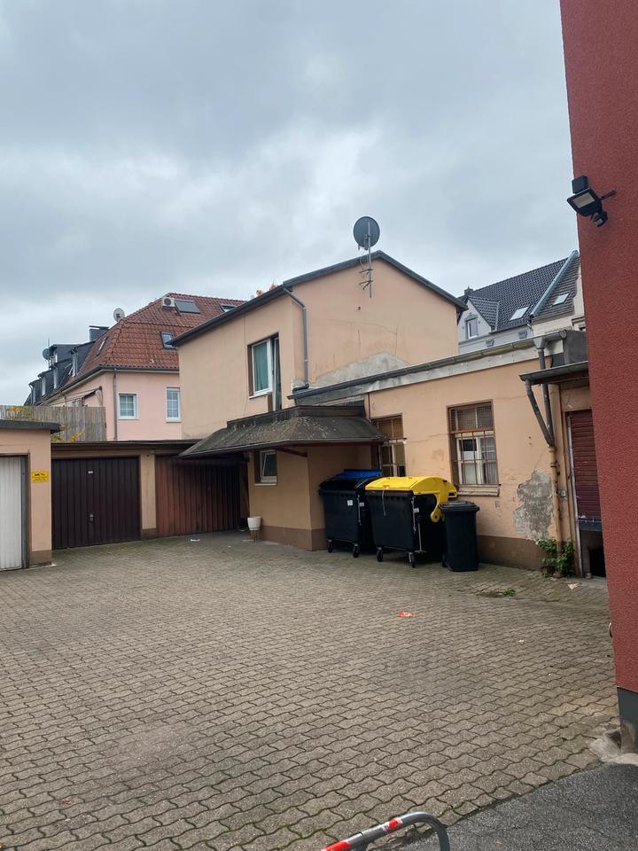 Einfamilienhaus Wohnung 3 Zi Garten zu vermieten in Solingen zimmer