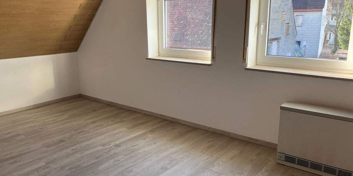 Etagenwohnung Erlangen Hüttendorf - 3 Zimmer, 85 m&sup2;, 850&euro; | Angebot:24632664