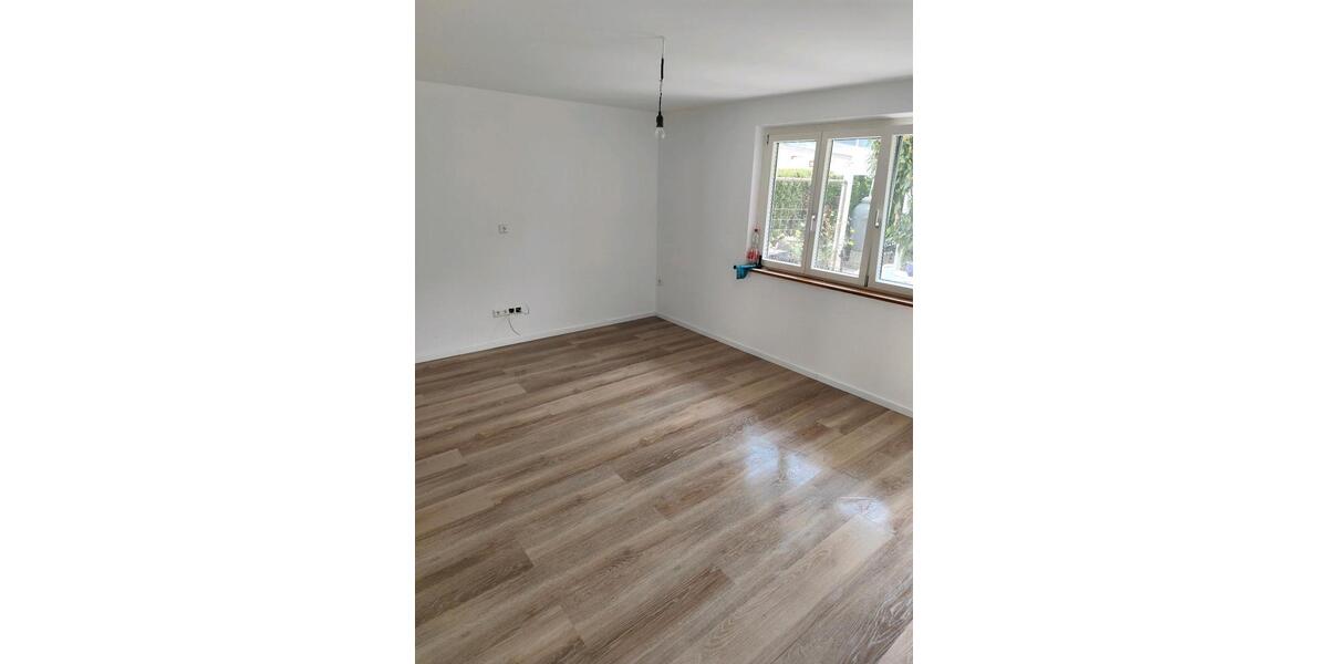 Reihenhaus Esslingen am Neckar Pliensauvorstadt - 4 Zimmer, 106 m&sup2;, 1.450&euro; | Angebot:26611083
