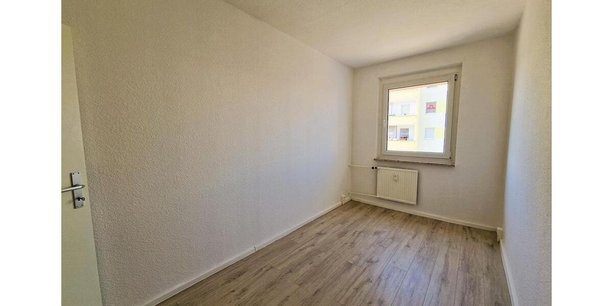 Dachgeschoßwohnung Zerbst (Anhalt) - 2 Zimmer, 50 m&sup2;, 255&euro; | Angebot:24783342