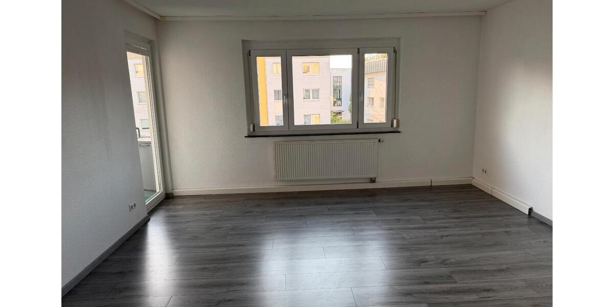 Etagenwohnung Esslingen am Neckar Pliensauvorstadt - 4 Zimmer, 110 m&sup2;, 1.500&euro; | Angebot:26271063