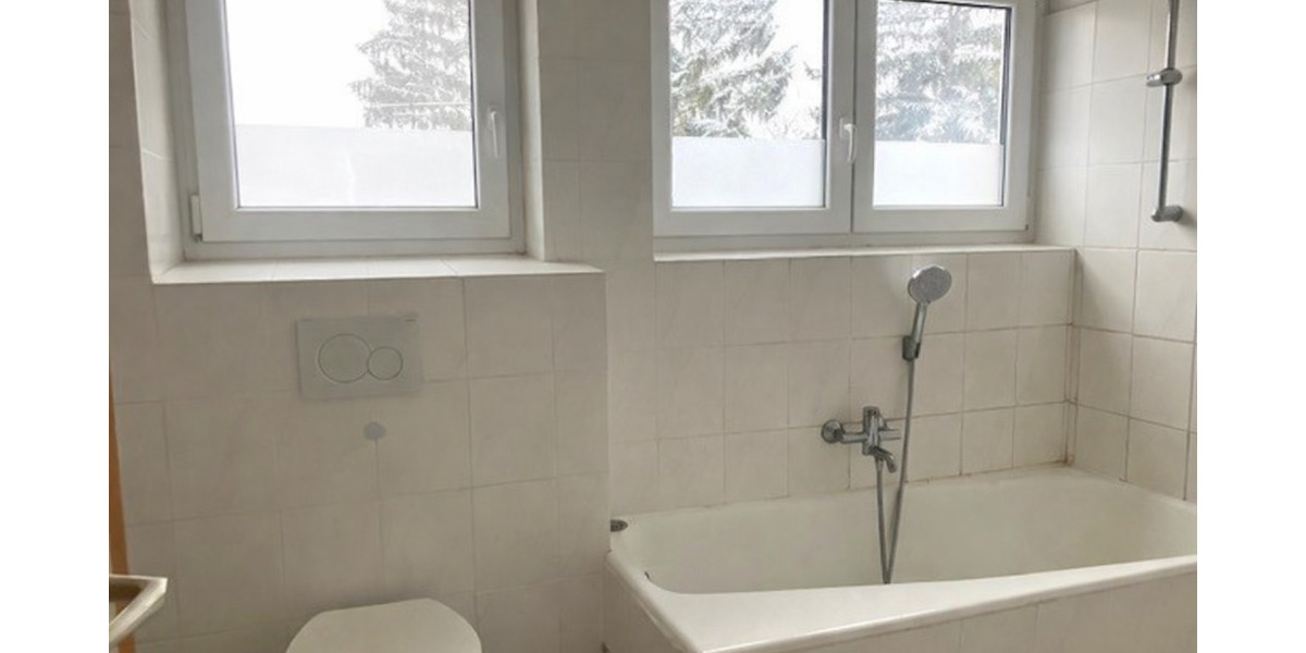 Etagenwohnung Wiesbaden Dotzheim - 3 Zimmer, 82 m&sup2;, 850&euro; | Angebot:26244621