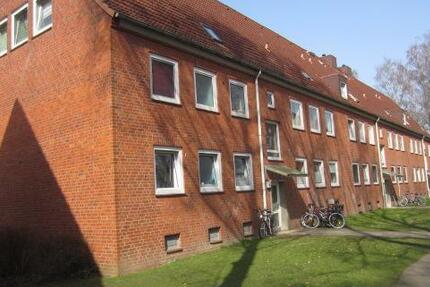 Reinkommen und Wohlfühlen: individuelle 3-Zimmer-Wohnung, frisch saniert
