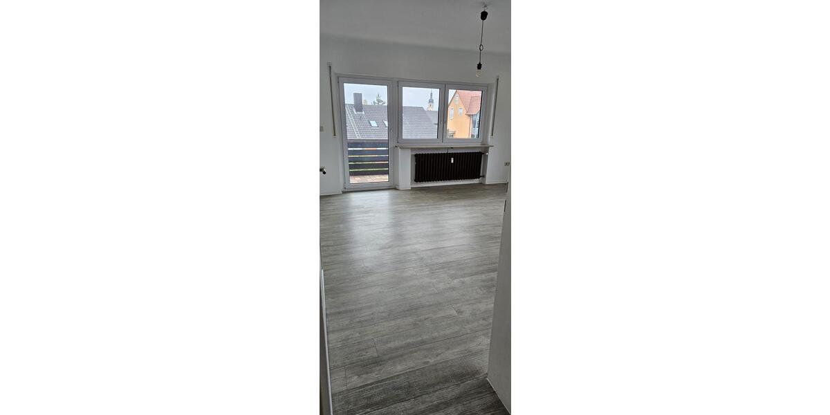 Etagenwohnung Kleinlangheim - 4 Zimmer, 105 m&sup2;, 1.420&euro; | Angebot:25978571