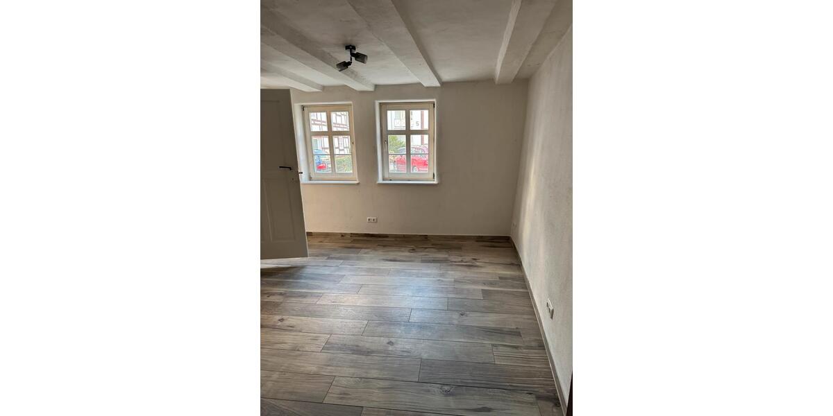Einfamilienhaus Korbach - 7 Zimmer, 149 m&sup2;, 1.250&euro; | Angebot:26289947
