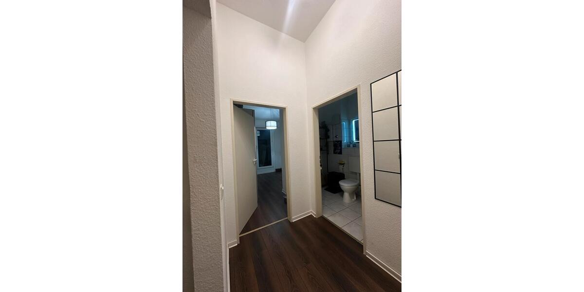 Dachgeschoßwohnung Düsseldorf Stadtbezirk 6 - 3 Zimmer, 75 m&sup2;, 975&euro; | Angebot:24783808