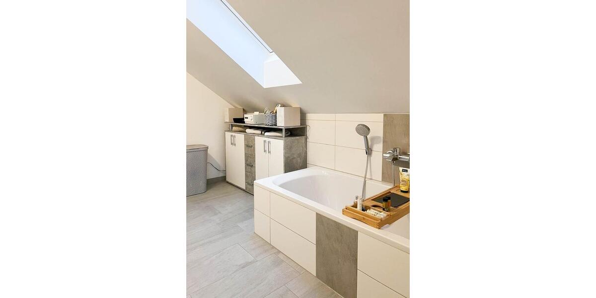 Dachgeschoßwohnung Ingolstadt - 2 Zimmer, 67 m&sup2;, 930&euro; | Angebot:26534459