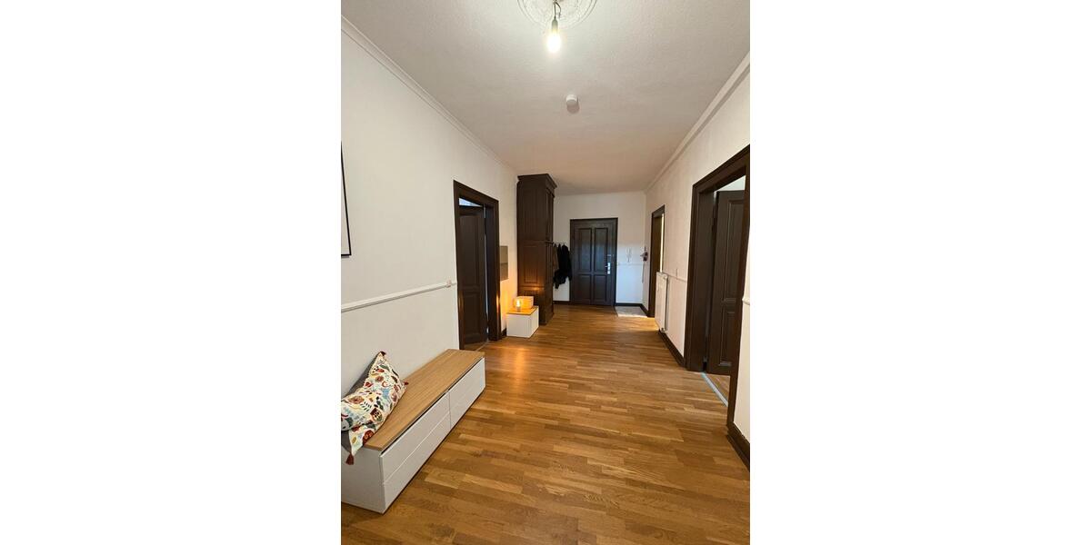 Dachgeschoßwohnung Hilchenbach - 3 Zimmer, 124 m&sup2;, 870&euro; | Angebot:26478023