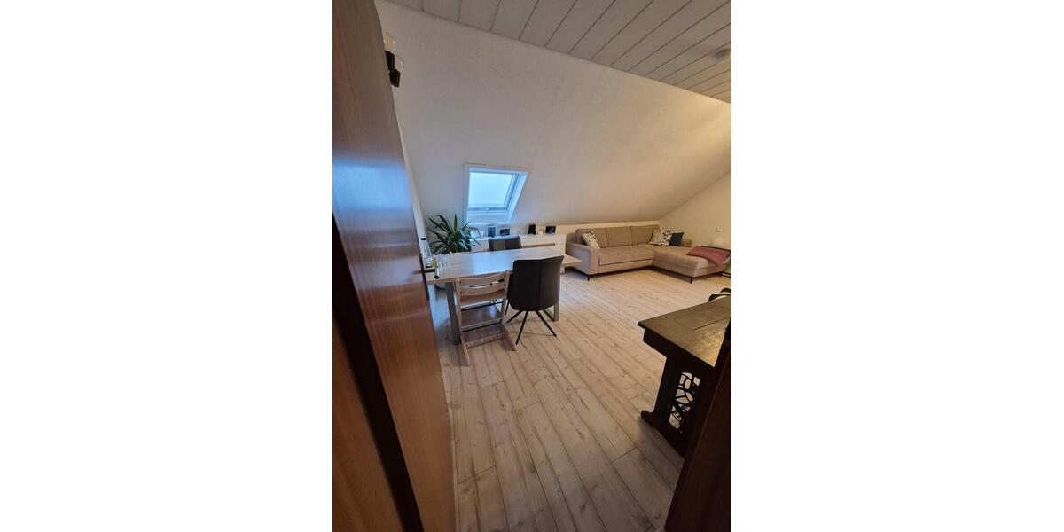 Dachgeschoßwohnung Barsinghausen - 3 Zimmer, 75 m&sup2;, 950&euro; | Angebot:25723887