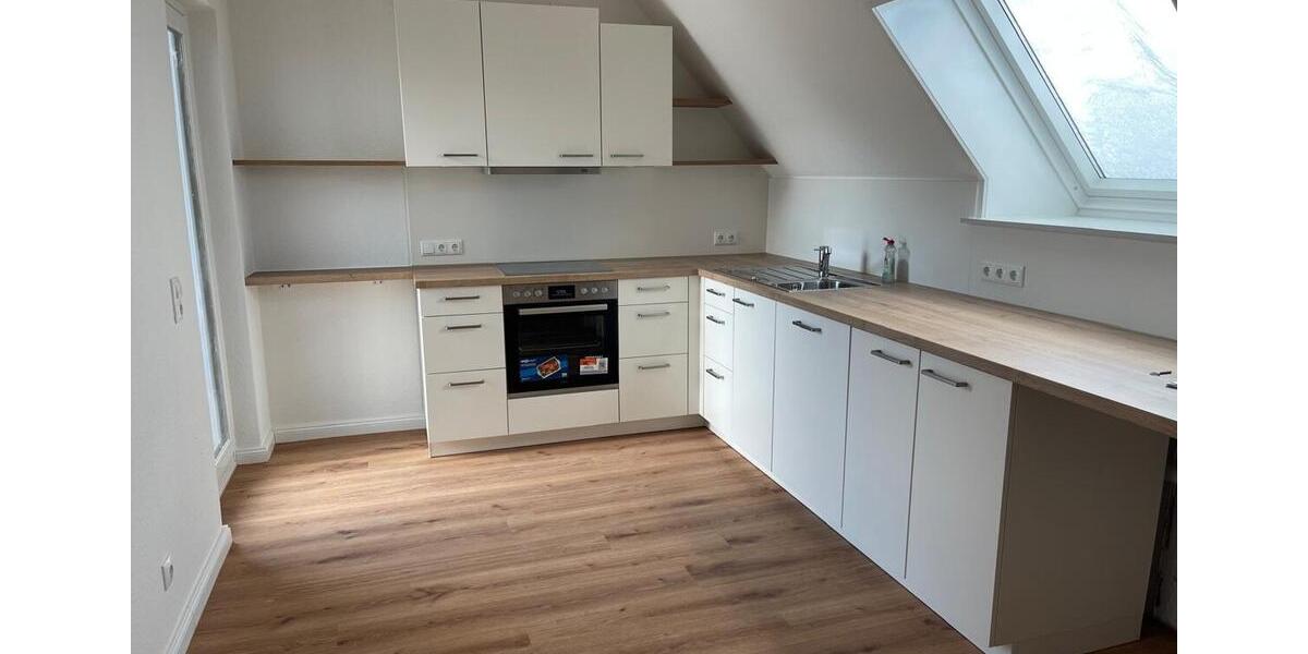 Dachgeschoßwohnung Heiligenhafen - 3 Zimmer, 100 m&sup2;, 1.200&euro; | Angebot:25216710