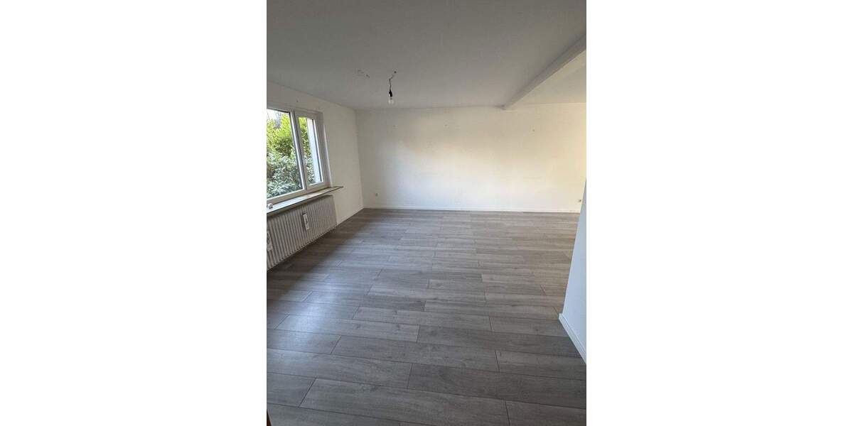 Doppelhaushälfte Glinde - 6 Zimmer, 127 m&sup2;, 1.620&euro; | Angebot:25041220