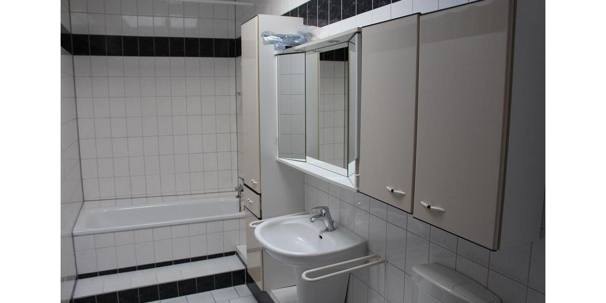Etagenwohnung Schöningen - 2.5 Zimmer, 70 m&sup2;, 364&euro; | Angebot:26459704